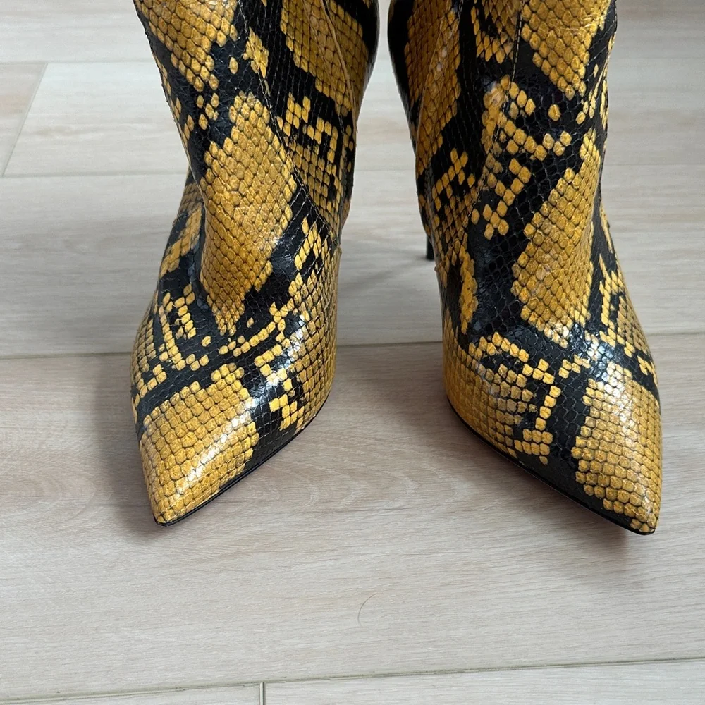 BALLY Heel Women’s Barbra Knee High Leather Python Boot 38 Marigold Yellow - Picture 8 of 12